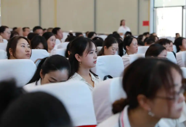 数字素养提高等进阶课更特设心理健康教育等年代必修课 数字素养提高等进阶课更特设心理健康教育等年代必修课